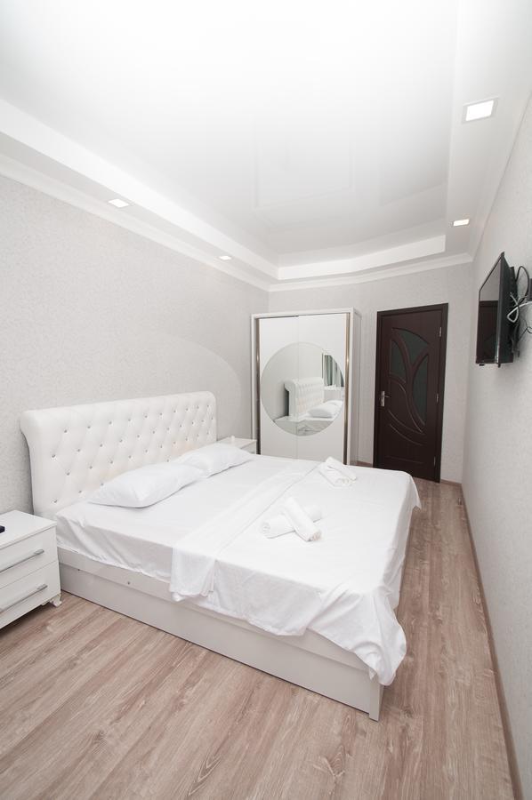 Sea Appart Hotel In The City Center Batumi Exterior foto